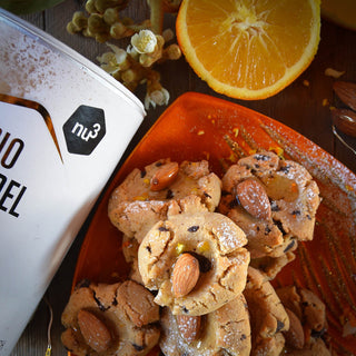 Biscuits de noël aux amandes et à l'orange Biscuits de noël aux amandes et à l'orange