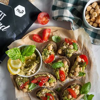 Bruschettas au houmous de brocoli Bruschettas au houmous de brocoli
