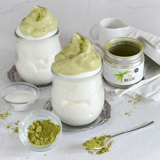 Dalgona matcha et noix de coco vegan Dalgona matcha et noix de coco vegan