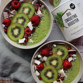 Green smoothie bowl Green smoothie bowl