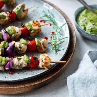 Brochettes poulet - amandes - graines de courge Brochettes poulet - amandes - graines de courge