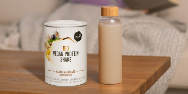 Shake végétal bio au cacao-macchiato