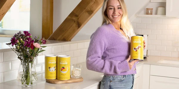 Femme avec les shakes minceur BEAVITA