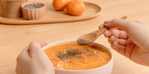 Bol petit-déjeuner fruité aux graines de chia