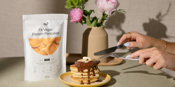 Pancakes protéinés avec topping